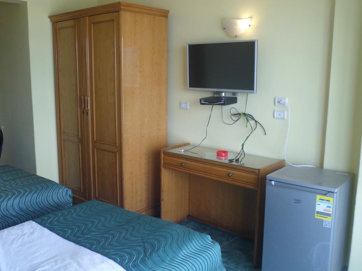 Royal Crown Hotel عائلات فقط 亚历山大港 外观 照片