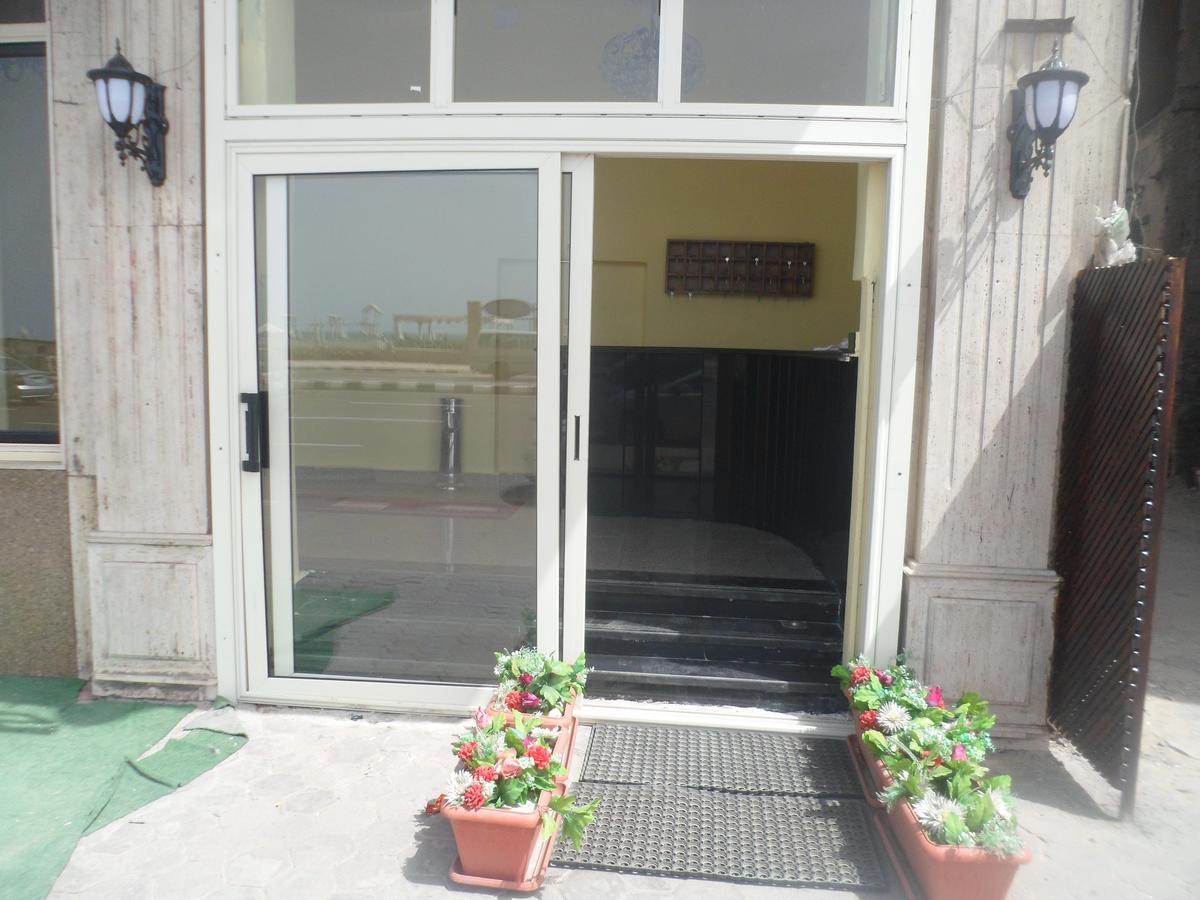 Royal Crown Hotel عائلات فقط 亚历山大港 外观 照片