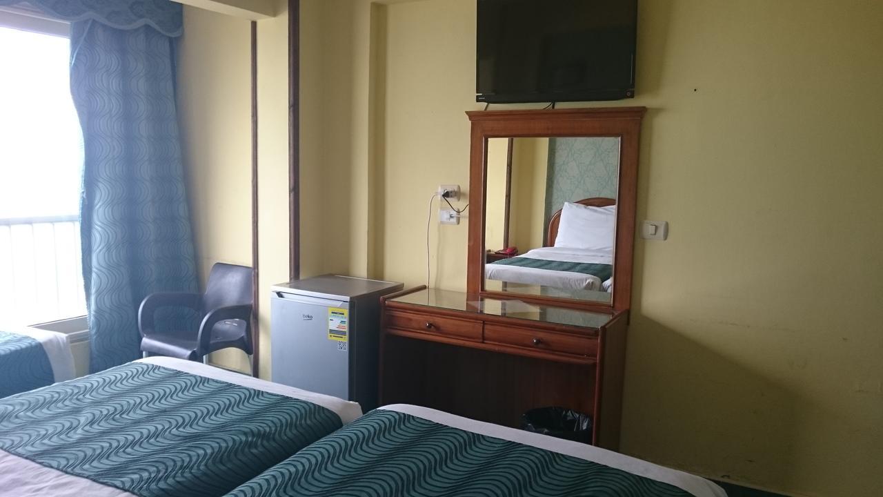 Royal Crown Hotel عائلات فقط 亚历山大港 外观 照片